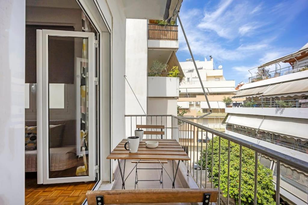Apartment In The Middle Of Everything Athen Eksteriør billede